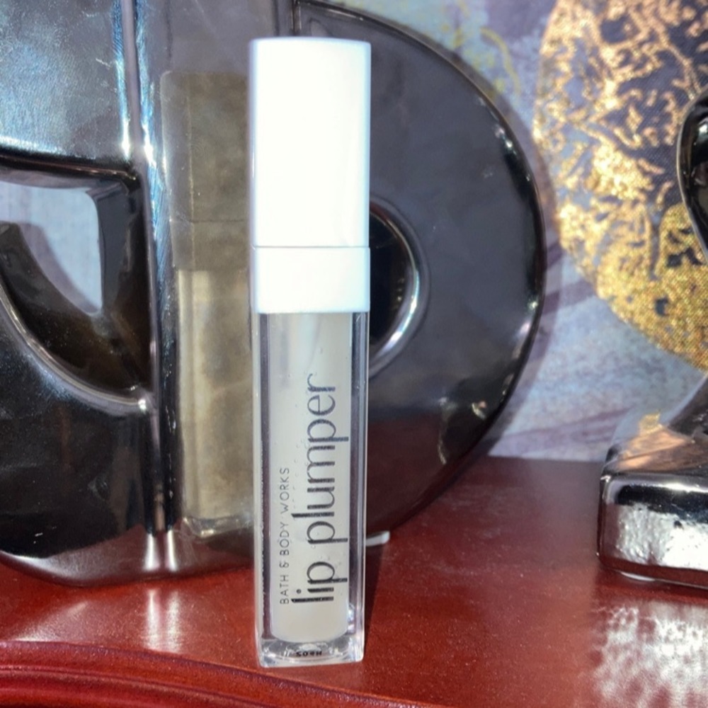 Lip plumper